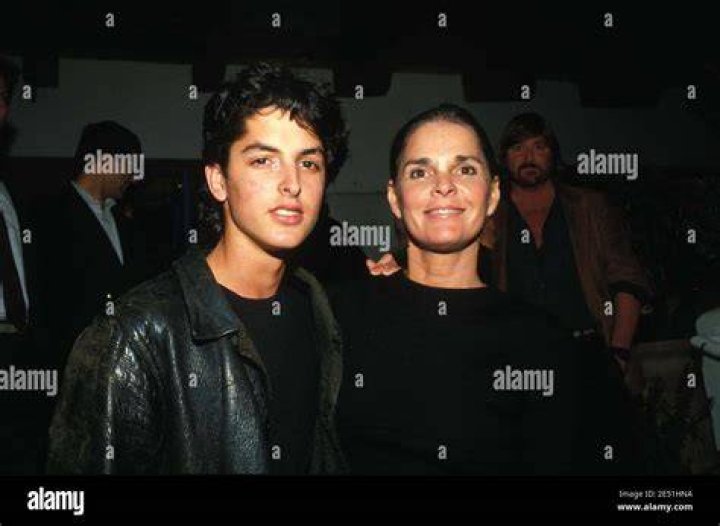Ali MacGraw children: Meet only son Josh Evans 1 Ali MacGraw Son Meet Her Only Child Josh Evans 1 1