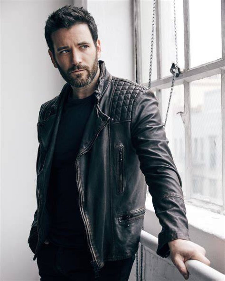 Colin Donnell Colin Donnell