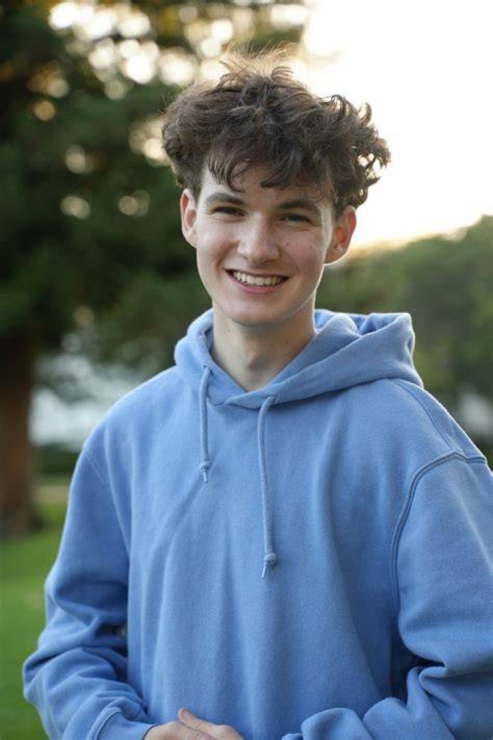 Does Jason maybaum play Squidward? – Celebrity
