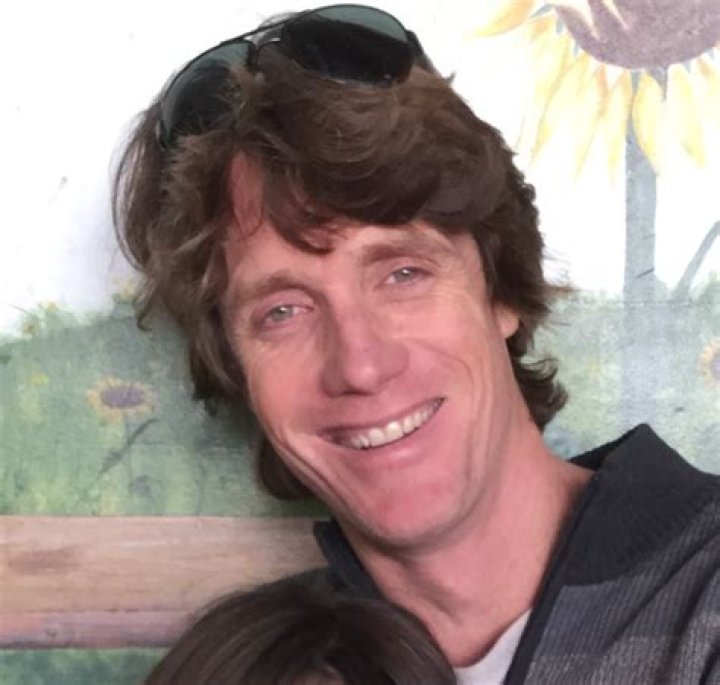 Jason Hawkins: Who is Taylor Hawkins' brother? 1 Jason Hawkins