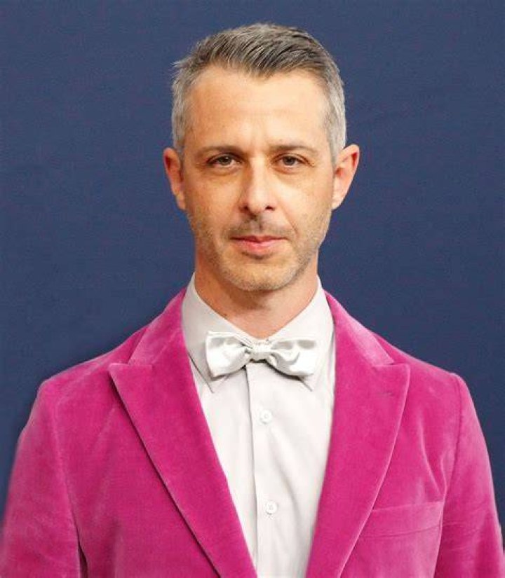 Jeremy Strong height and weight 1 Jeremy Strong