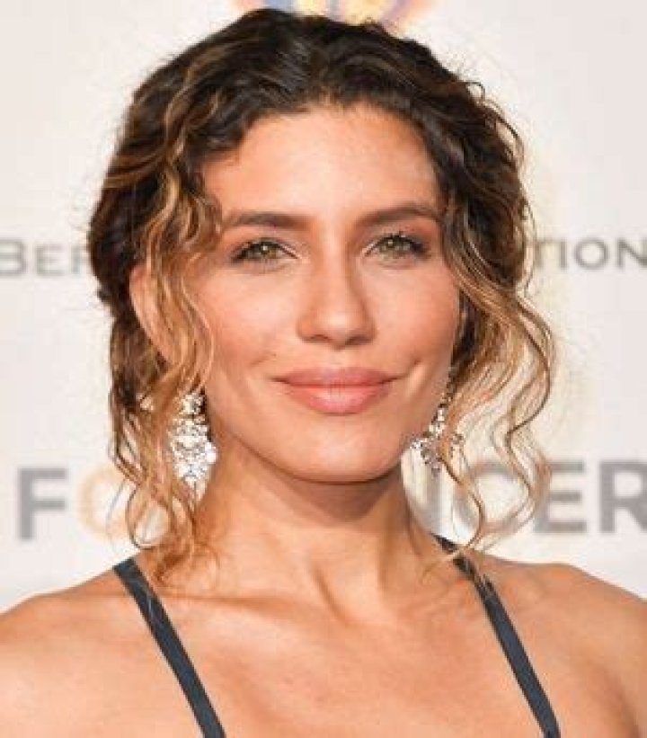 Juliana Harkavy Measurements and Facts