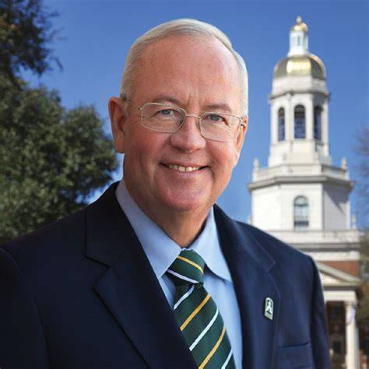 Kenneth Starr net worth at the time of death 1 Kenneth Winston Starr 1