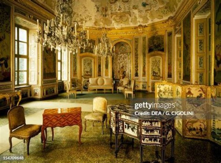 Little Palace interior