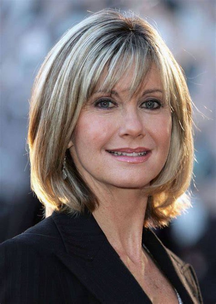 Why did Olivia Newton-John die? 1 Olivia Newton John e1660047789307