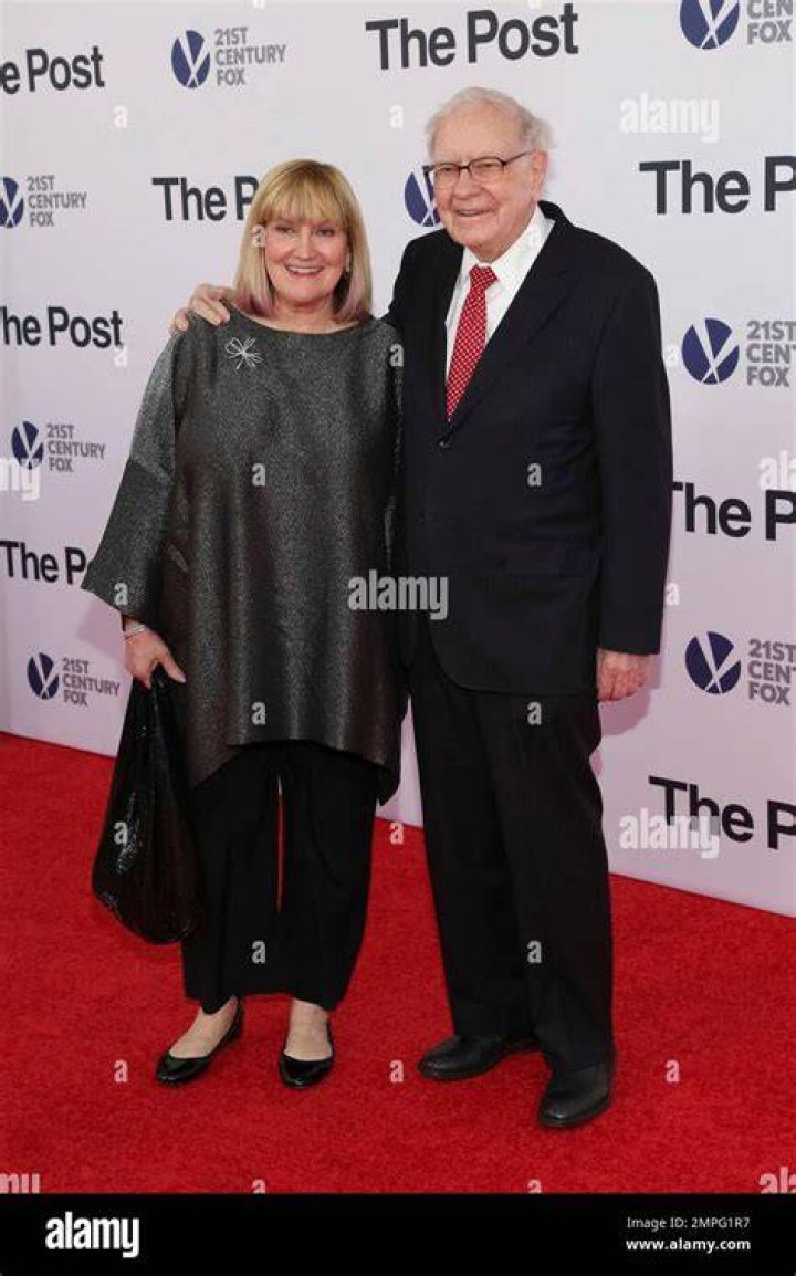 Does Warren Buffett's daughter Susan Alice Buffett have children? 1 Susan Alice Buffett