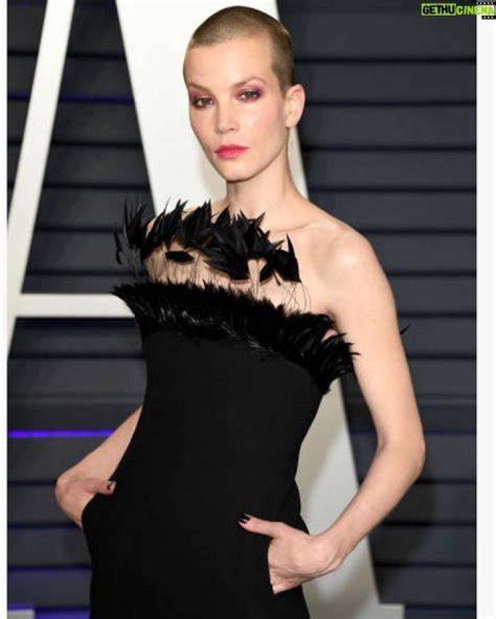 Sylvia Hoeks Sylvia Hoeks